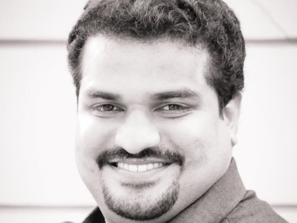 ഫേസ്ബുക്കിലുടെ