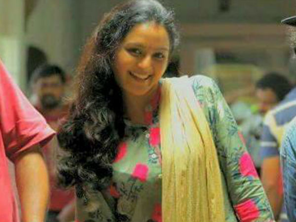 കരുത്തറിയിച്ച് ലേഡി സൂപ്പര്സ്റ്റാര്