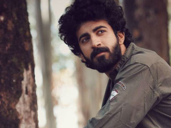 റോഷനോടുള്ള ചോദ്യം
