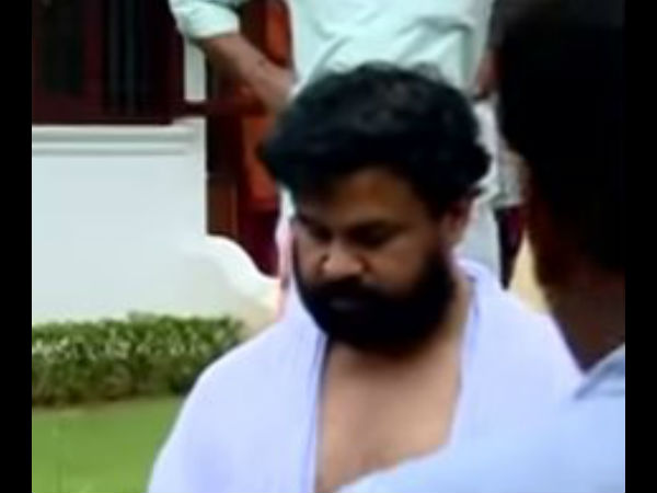 ദിലീപ് ഇറങ്ങി