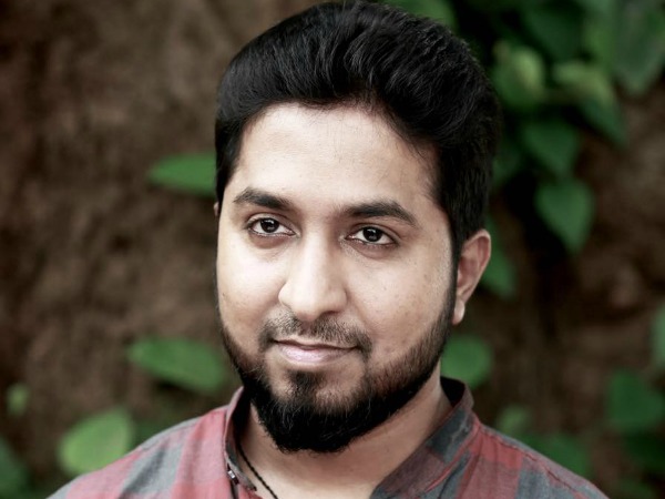 വിനീതിനെ അധിക്ഷേപിക്കുന്ന പോസ്റ്റുകള്