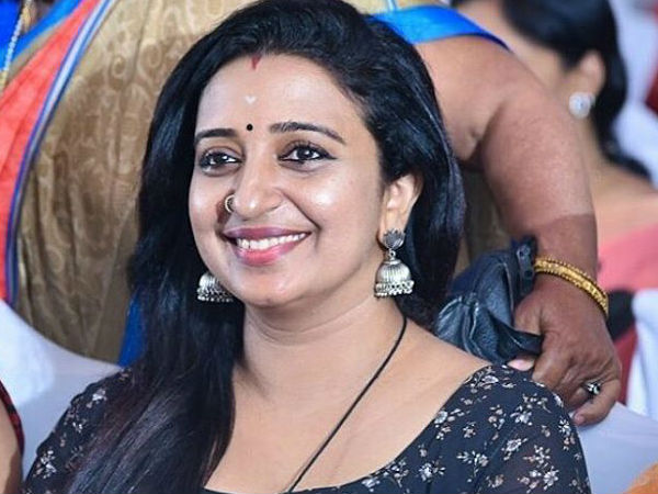 അവള്ക്കൊപ്പവുമുണ്ട്