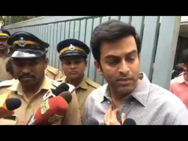 ഒപ്പം അഭിനയിപ്പിച്ചു