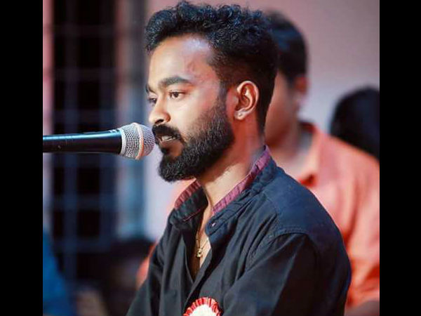 തമിഴ് അരങ്ങേറ്റം