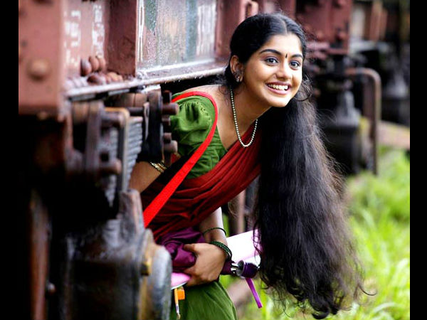 മീര നന്ദന്