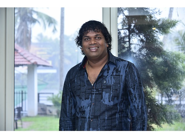 വ്യത്യസ്തനായ കേമഡി താരം