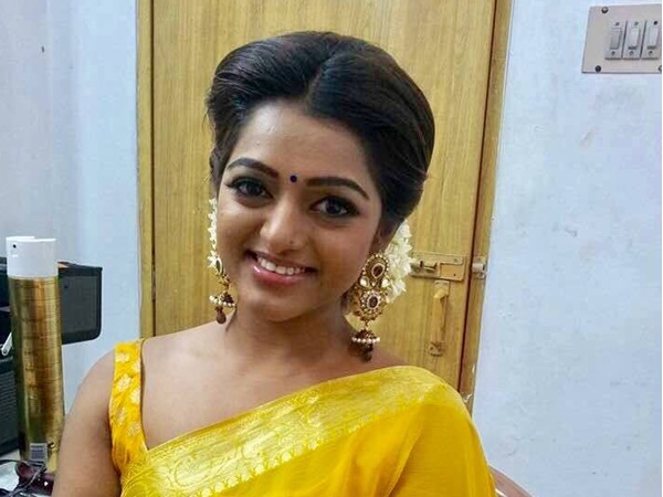 കോമഡി സ്റ്റാര്സിന്റെ സ്വന്തം അവതാരക