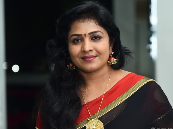 ഉമയ്ക്കും മറുപടിയുണ്ട്