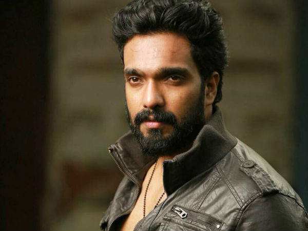 മറ്റ് പ്രധാന കഥാപാത്രങ്ങള്