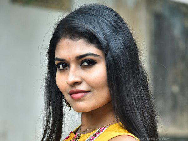ഗാനങ്ങള്ക്ക് മികച്ച പ്രതികരണം