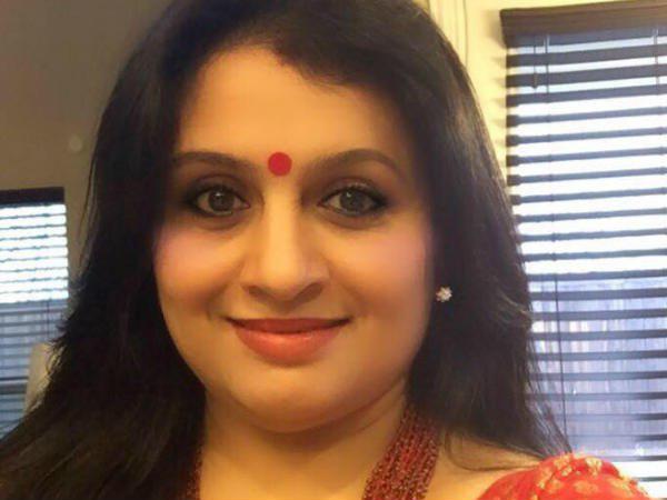 സോഷ്യല് മീഡിയയില് സജീവം