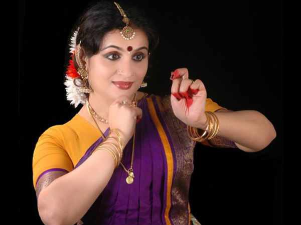 ഡാന്സറാണ്