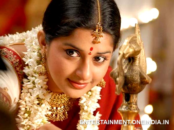 നീരാളിയില് മീരയില്ല