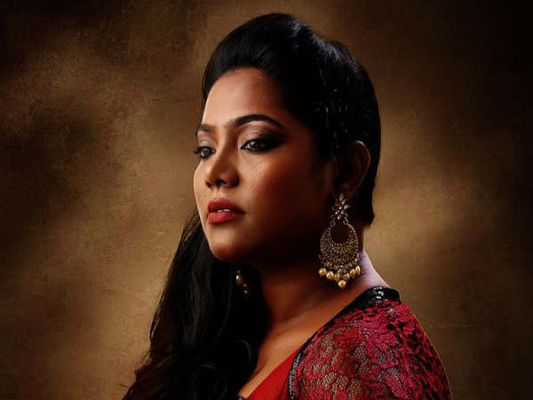 വികാരഭരിതമായി