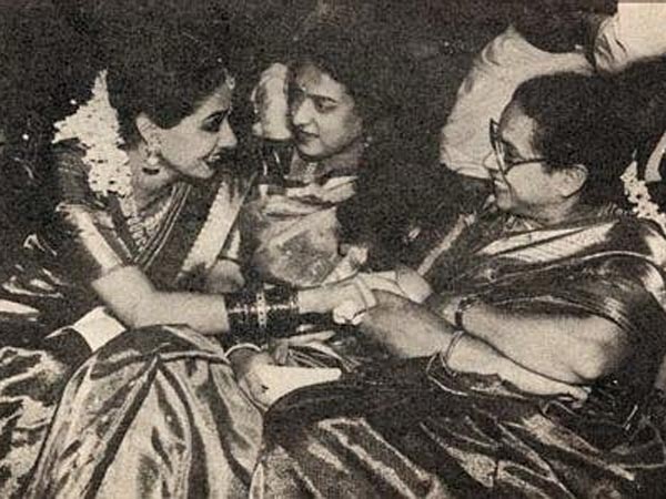ഒരു അവാര്ഡ് നൈറ്റ്