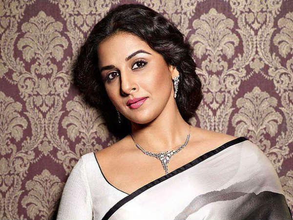 മലയാളത്തിലേയ്ക്ക്