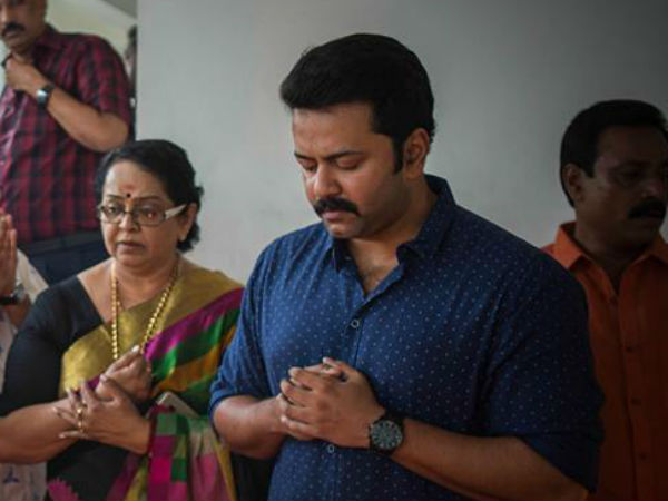ഭാര്യാഭര്ത്താക്കന്മാരായി അഭിനയിച്ചു