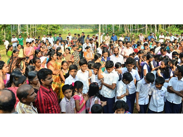 നാട്ടുകാരുടെ സമിതി..