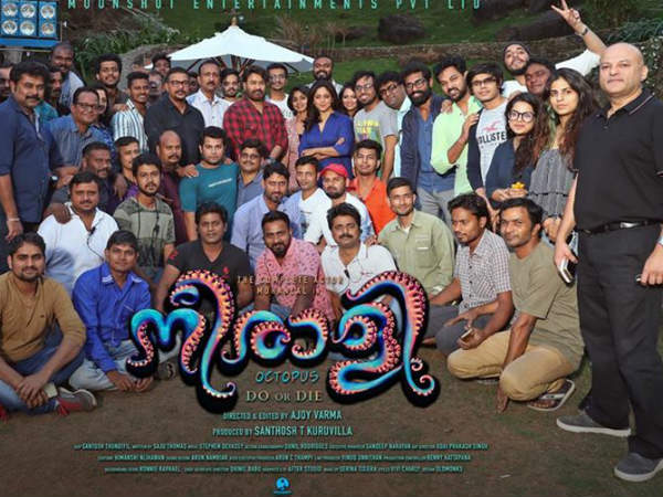 ബോളിവുഡ് സംവിധായകനും അണിയറപ്രവര്ത്തകരും