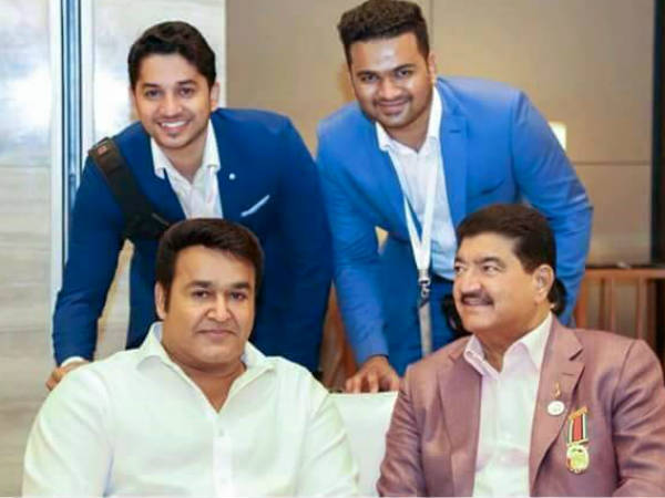 കൈയ്യിലുള്ളതെല്ലാം ബ്രഹ്മാണ്ഡ ചിത്രങ്ങള്