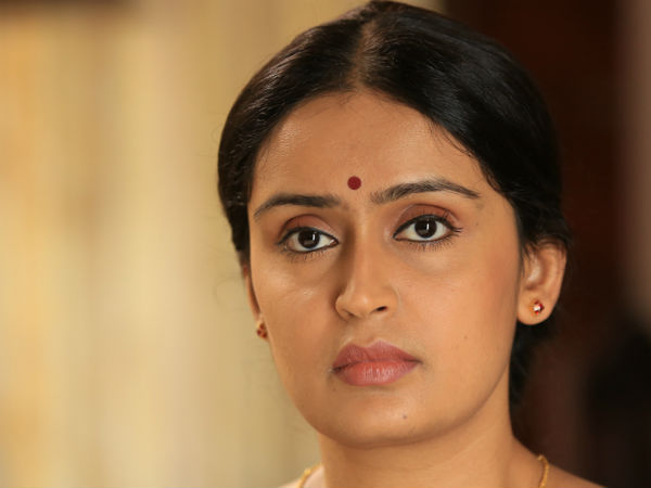 നായികയ്ക്ക് പ്രായമാകാം നായകന് ഇല്ല