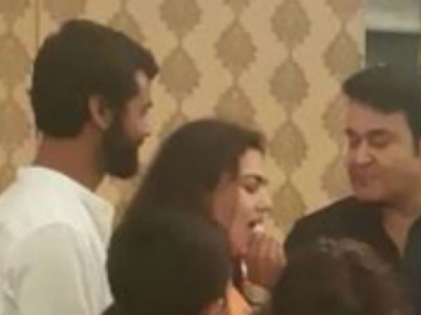 ആഘോഷം പൊടി പൊടിച്ചു