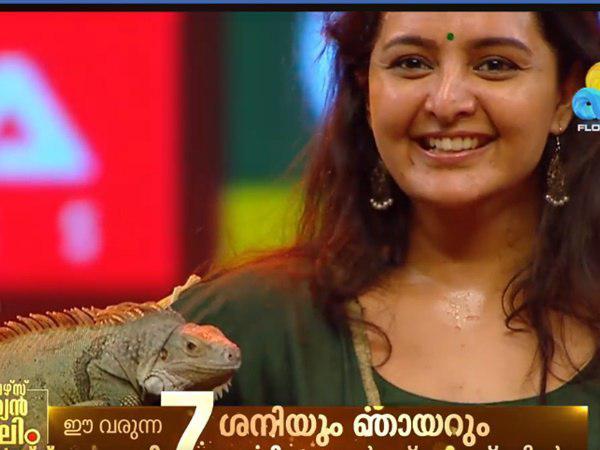 മോഹന്ലാലിനെ അനുകരിക്കുന്നു