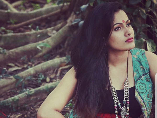ആര്യയുടെ വ്യക്തിത്വം