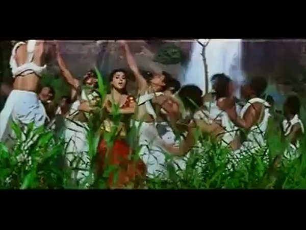 കാട്ടില് വഴി തെറ്റി