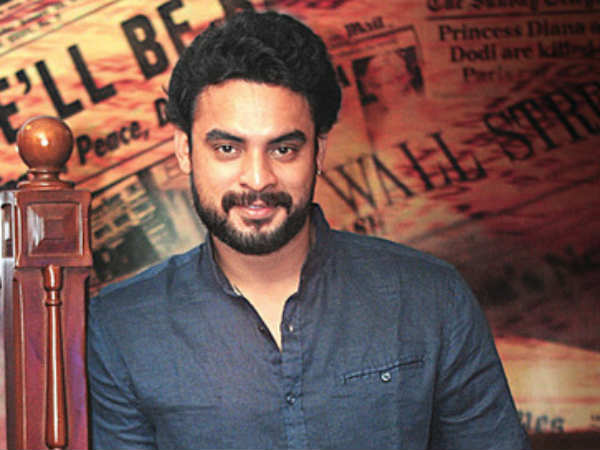 ടൊവിനോ തോമസിന്റെ തീവണ്ടി