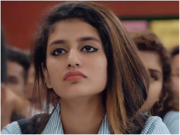 മാണിക്യ മലരായ പൂവി...