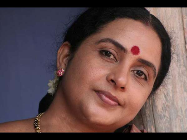 ശോഭാമോഹന്റെ അഭിനയം