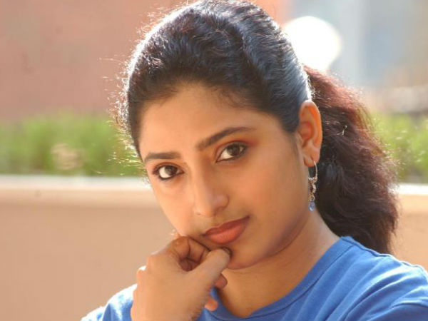 മമ്മൂട്ടിയുടെ അനിയത്തി വേഷം