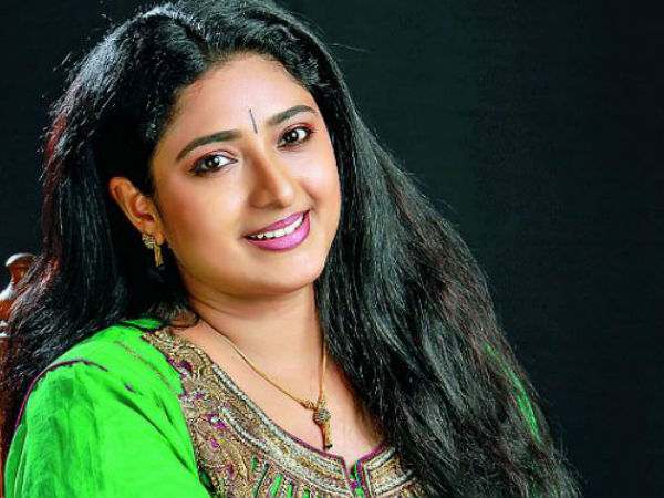 റിയലിസ്റ്റിക് ആണ് നല്ലത്..