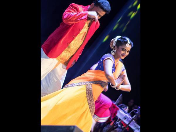 റിഹേഴ്സല് പൊടിപൊടിക്കുന്നു