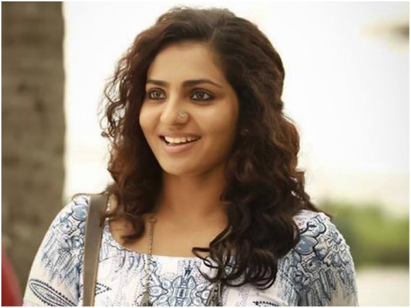 മികച്ച നടിയായി പാര്വതി