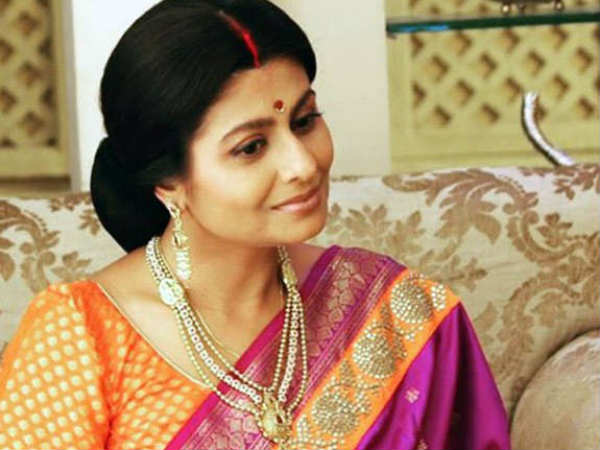 സിനിമയിൽ ചെറിയ വേഷങ്ങൾ