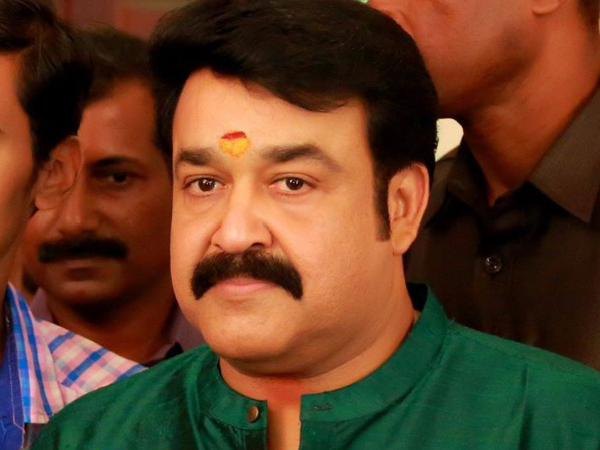 മോഹന്ലാല് സ്വീകരിച്ചു