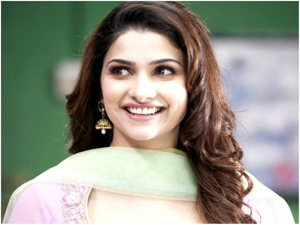 നായികമാര് സെറ്റിലെത്തി