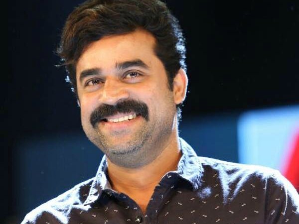 സപ്പോര്ട്ടുമുണ്ട്...
