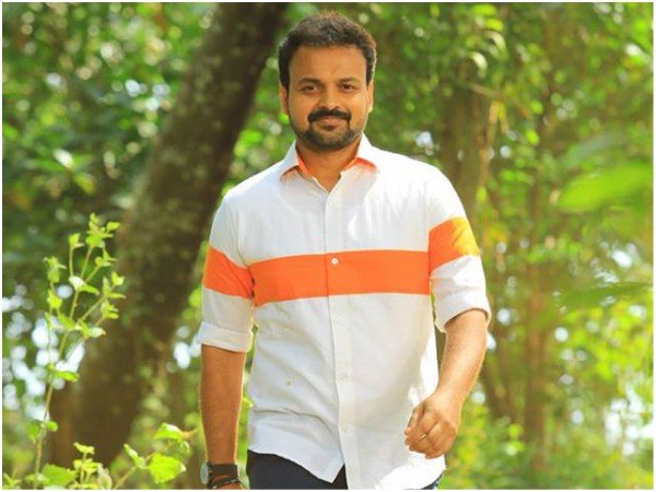 അള്ള് രാമേന്ദ്രന്