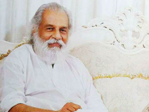ഫോട്ടേയ്ക്ക് പോസ് ചെയ്തു