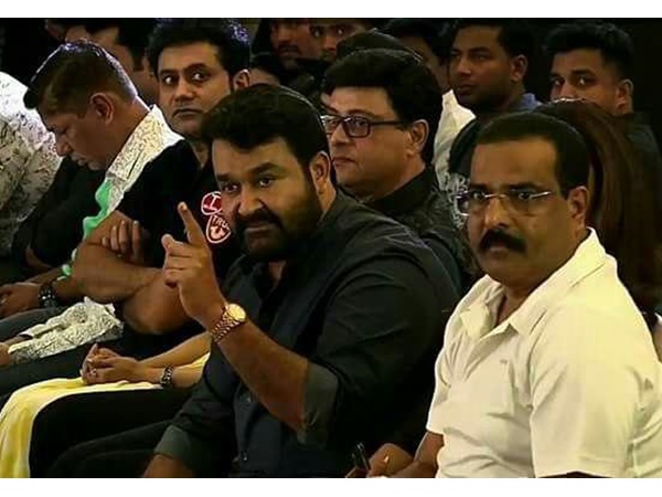 മലയാള സിനിമയെ വിഴുങ്ങാനെത്തുന്ന നീരാളി