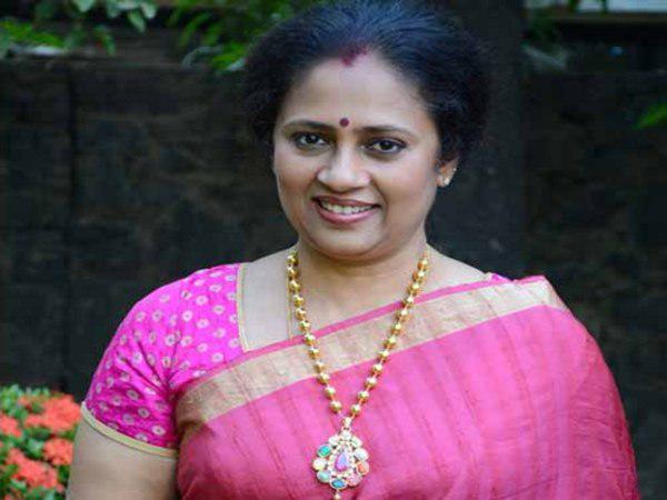 വിവാദങ്ങളുടെ തോഴി