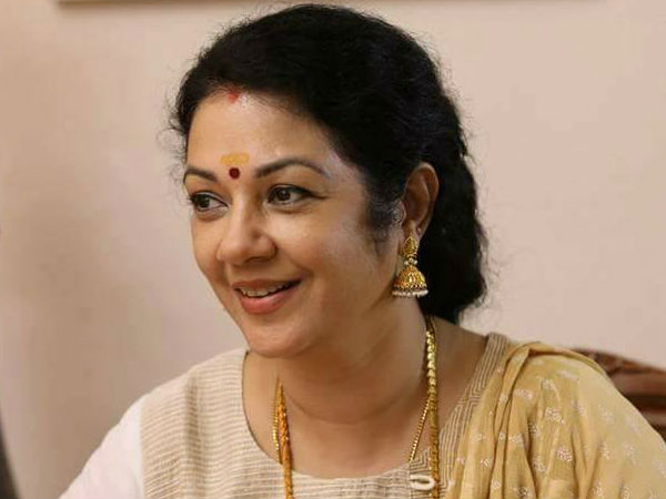 സിനിമയിലേക്ക്..