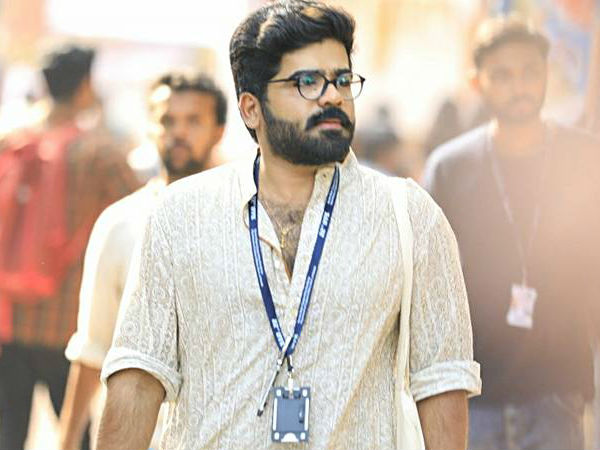 മിനിസ്ക്രീനിലെ മാതൃകാപുരുഷനായ ദീപന് മുരളി