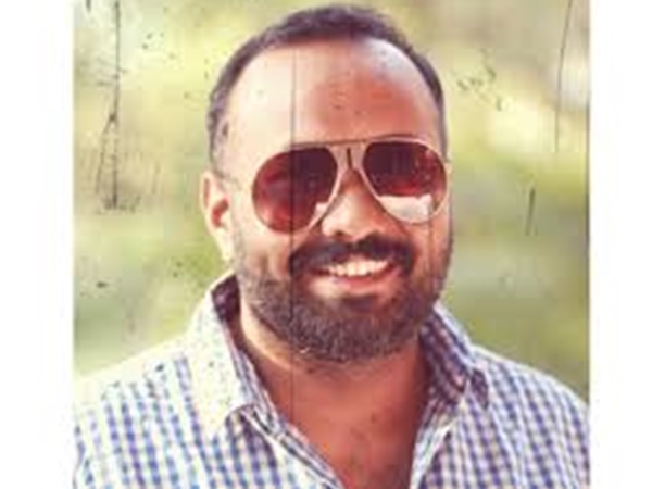 തിരക്കഥ മാറ്റില്ലെന്ന് സംവിധായകന്