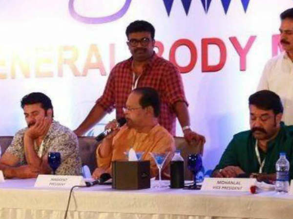 സംഘടനയ്ക്ക് നേരെ വിമർശനം