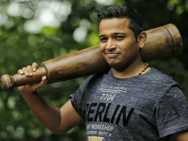 ഷോട്ട് ഫിലിമിന്റെ പേര് പ്രശ്നം