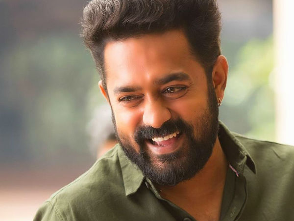 ഫസ്റ്റ്ലുക്ക് പുറത്ത്